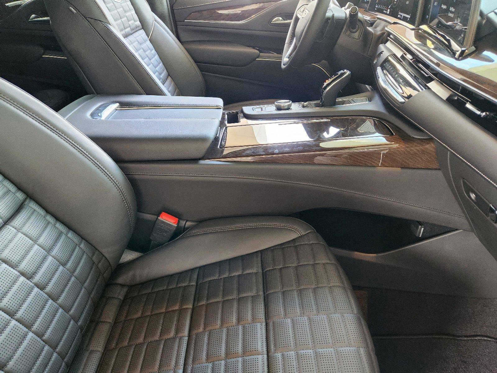 2024 Cadillac Escalade Vehicle Photo in HOUSTON, TX 77079-1502