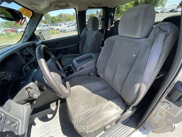 2004 Chevrolet Silverado 2500HD Vehicle Photo in BEND, OR 97701-5133