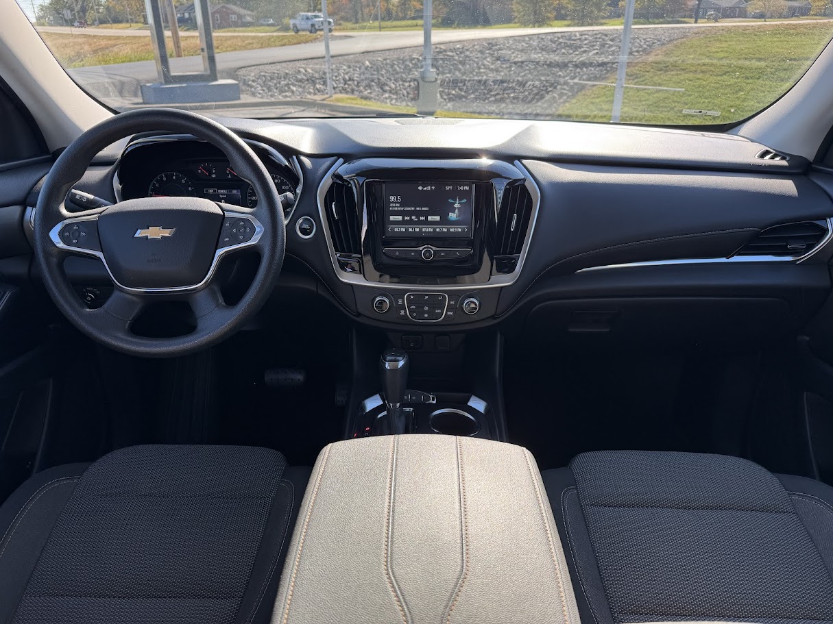 2019 Chevrolet Traverse Vehicle Photo in BOONVILLE, IN 47601-9633