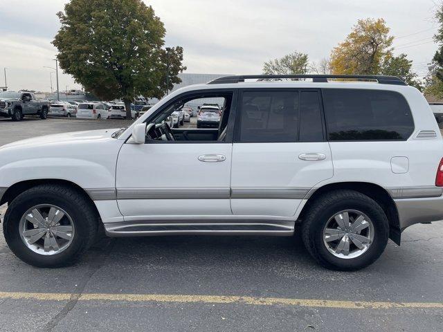 2004 Toyota Land Cruiser Vehicle Photo in BOISE, ID 83705-3761