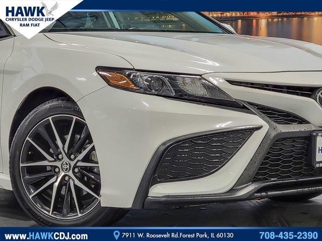 2022 Toyota Camry Vehicle Photo in Saint Charles, IL 60174