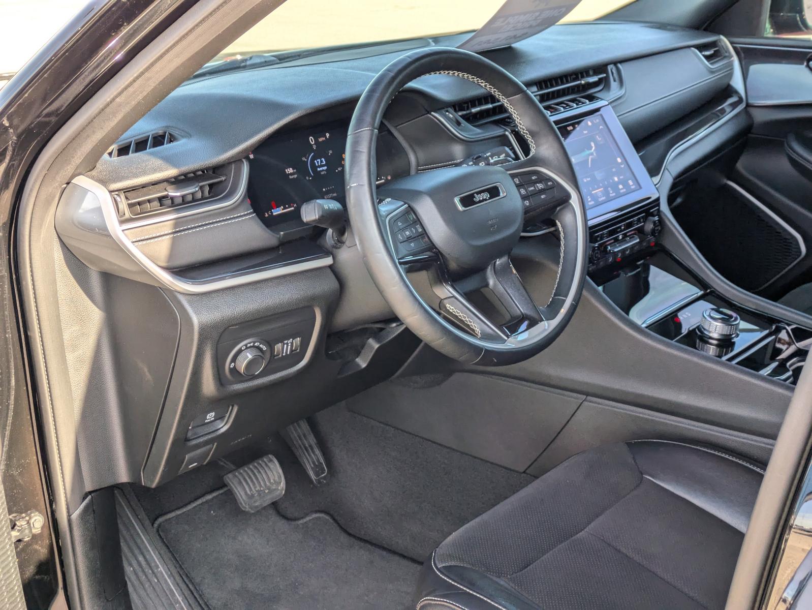 2021 Jeep Grand Cherokee L Vehicle Photo in Seguin, TX 78155