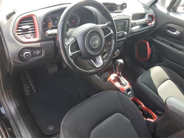 2015 Jeep Renegade Vehicle Photo in GRAND BLANC, MI 48439-8139