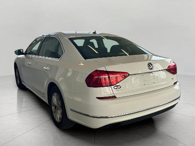 2016 Volkswagen Passat Vehicle Photo in Oshkosh, WI 54904