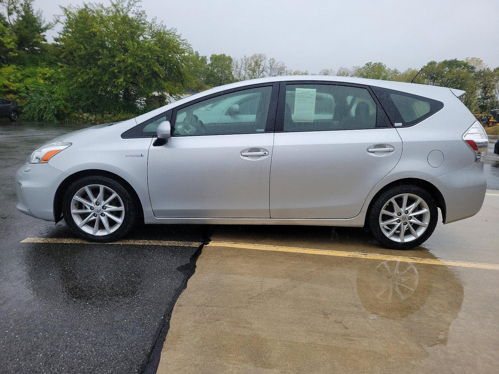 2012 Toyota Prius v Vehicle Photo in BETHLEHEM, PA 18017