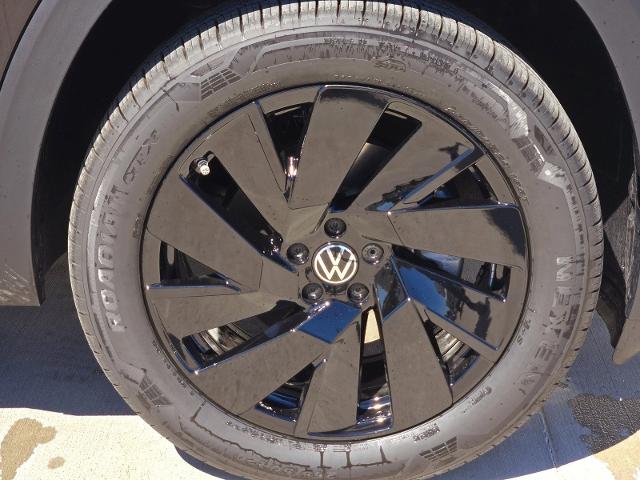 2024 Volkswagen Atlas Vehicle Photo in WEATHERFORD, TX 76087