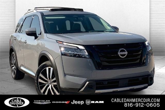 2023 Nissan Pathfinder Vehicle Photo in Kansas City, MO 64114