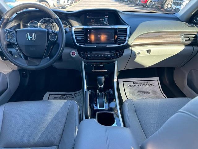 2017 Honda Accord Sedan Vehicle Photo in COLUMBIA, MO 65203-3903