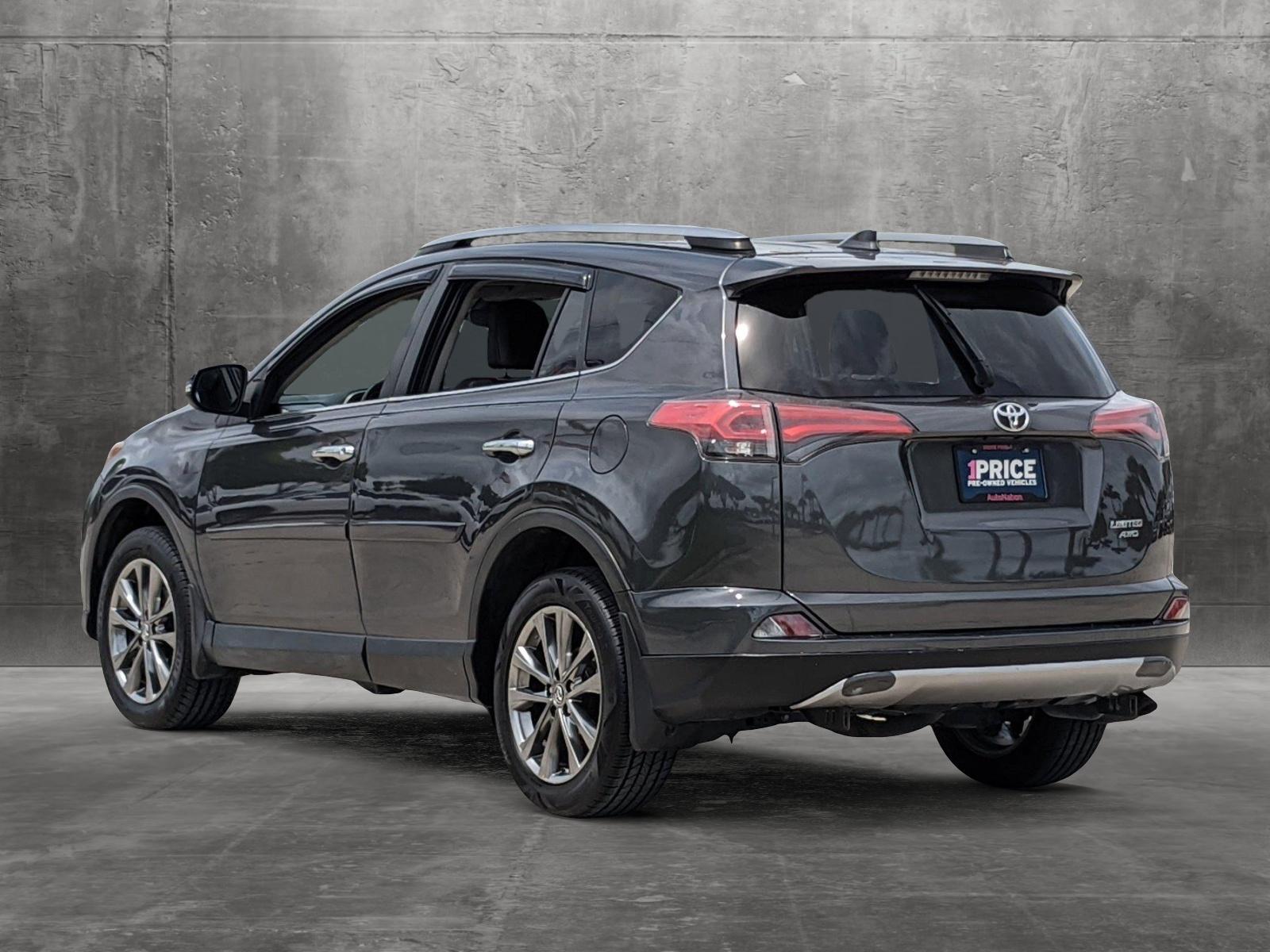 2018 Toyota RAV4 Vehicle Photo in Davie, FL 33331