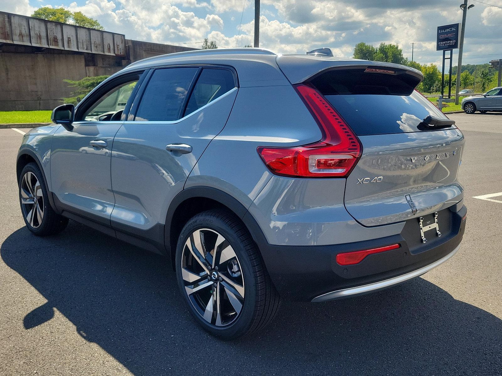 2025 Volvo XC40 Vehicle Photo in Trevose, PA 19053