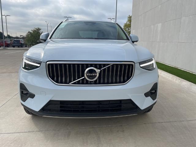 2025 Volvo XC40 Vehicle Photo in Grapevine, TX 76051