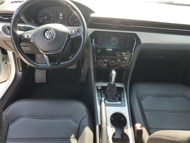 2020 Volkswagen Passat Vehicle Photo in GRAND BLANC, MI 48439-8139