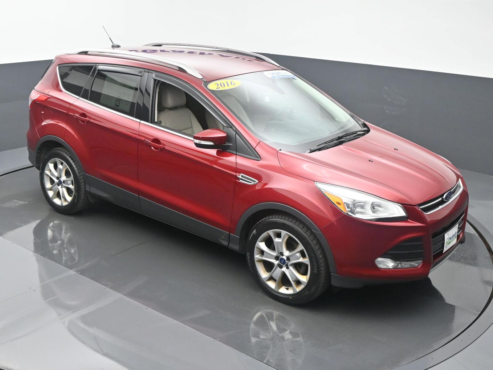 2016 Ford Escape Vehicle Photo in Marion, IA 52302