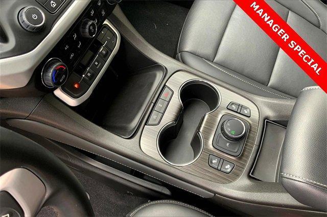 2023 GMC Acadia Vehicle Photo in TOPEKA, KS 66609-0000