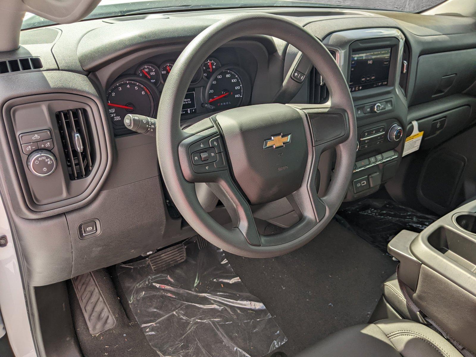 2025 Chevrolet Silverado 1500 Vehicle Photo in PEMBROKE PINES, FL 33024-6534