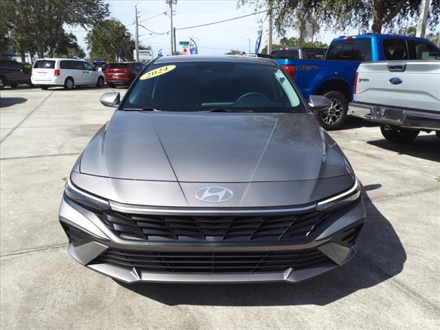 Used 2024 Hyundai Elantra SEL with VIN KMHLM4DG2RU640602 for sale in Melbourne, FL