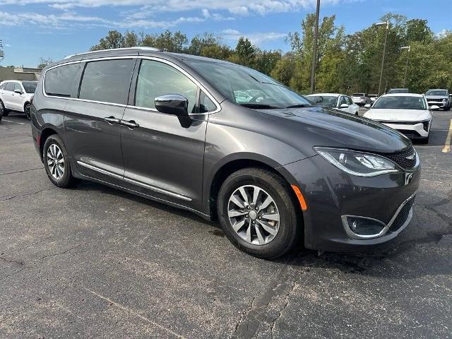 2020 Chrysler Pacifica Vehicle Photo in Canton, MI 48188