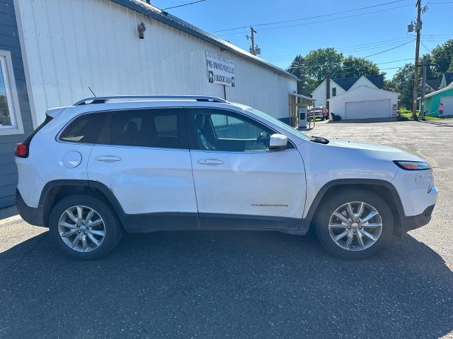 Used 2015 Jeep Cherokee Limited with VIN 1C4PJLDS1FW572936 for sale in Colfax, WI