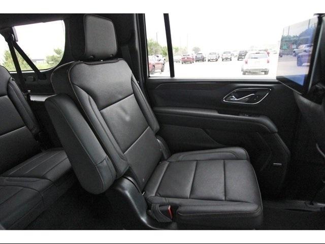 2024 Chevrolet Suburban Vehicle Photo in ROSENBERG, TX 77471-5675