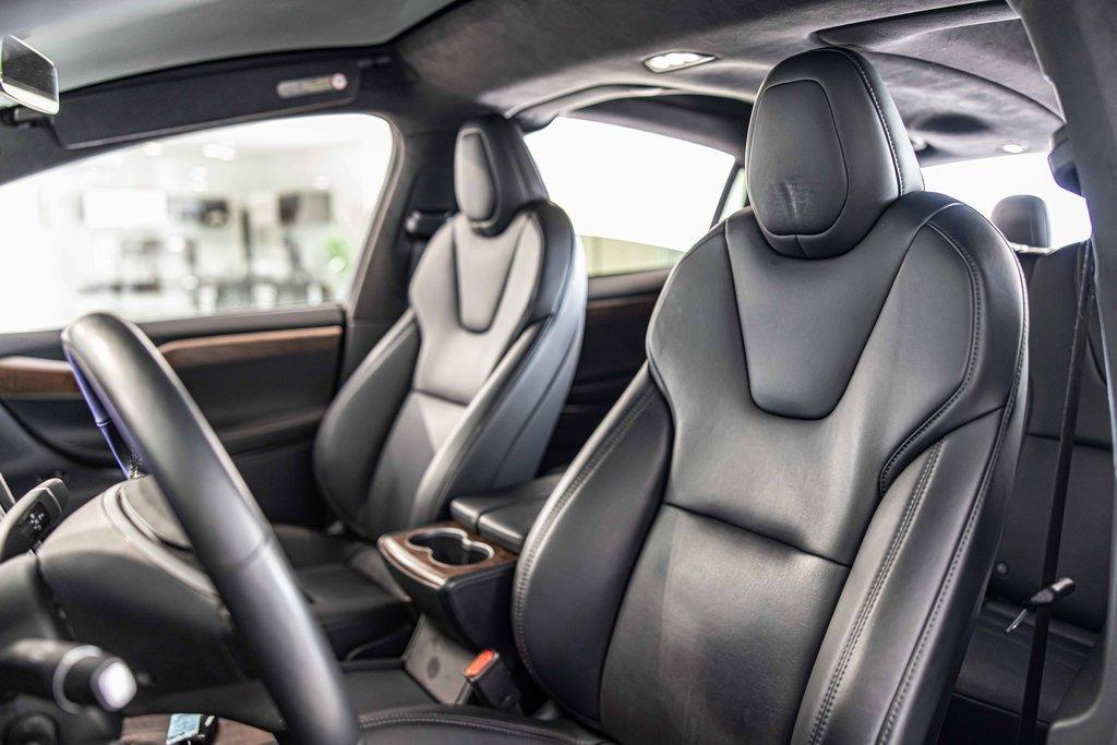 2021 Tesla Model X Vehicle Photo in Saint Charles, IL 60174