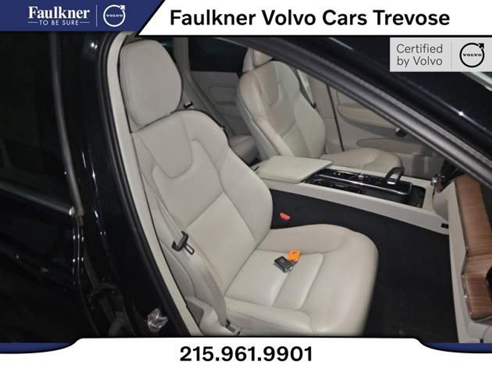 2022 Volvo XC60 Vehicle Photo in Trevose, PA 19053