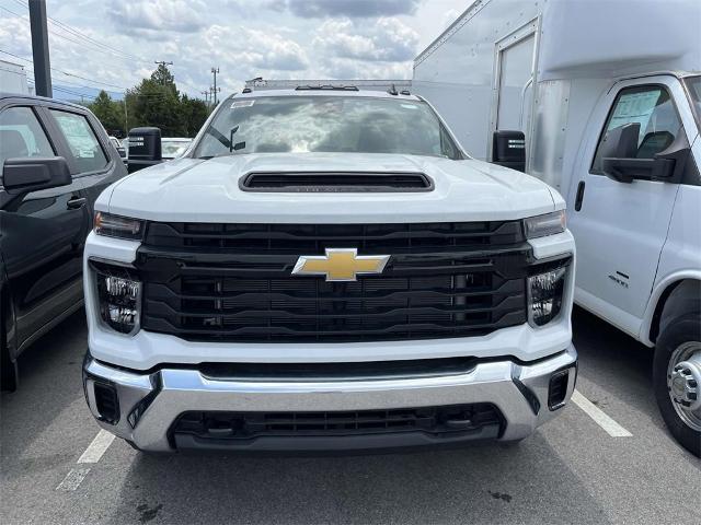 2024 Chevrolet Silverado 2500 HD Vehicle Photo in ALCOA, TN 37701-3235