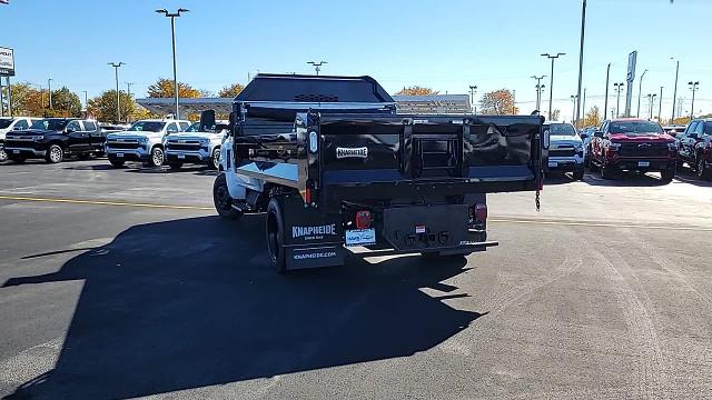 2024 Chevrolet Silverado Chassis Cab Vehicle Photo in JOLIET, IL 60435-8135