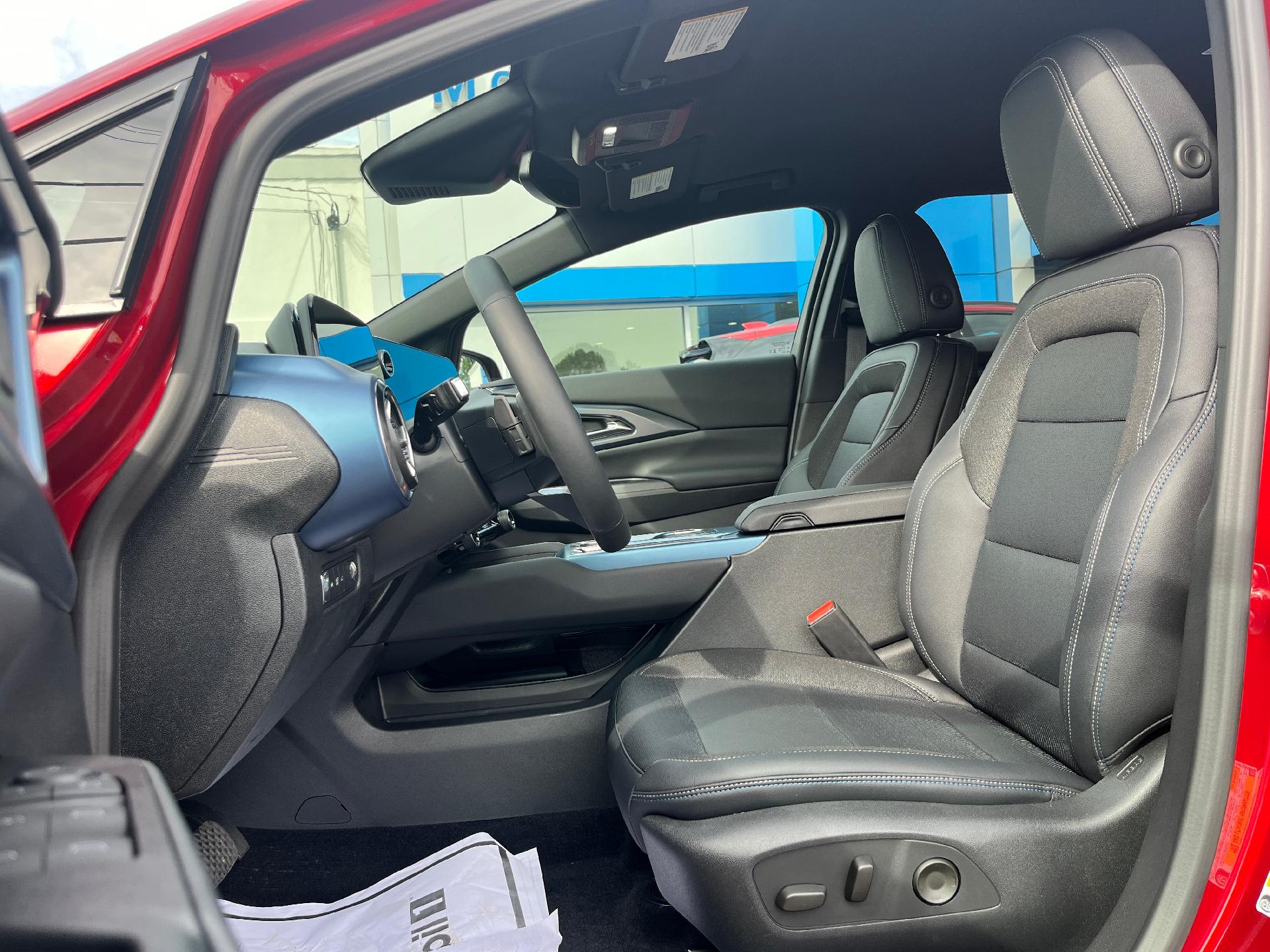 2024 Chevrolet Equinox EV Vehicle Photo in CLARE, MI 48617-9414