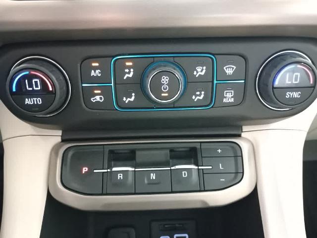 2022 GMC Acadia Vehicle Photo in RED SPRINGS, NC 28377-1640