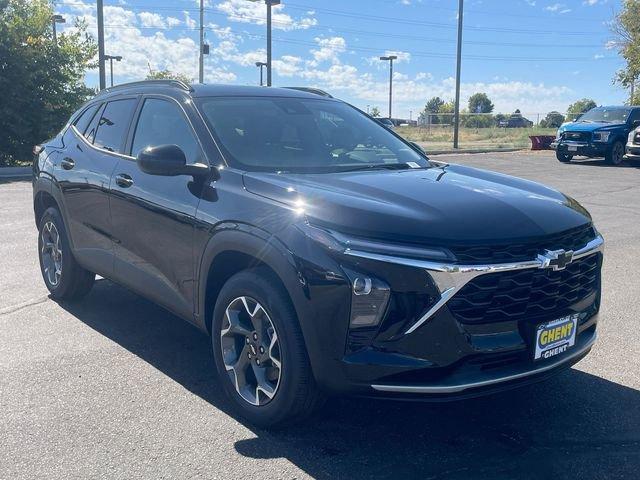 2025 Chevrolet Trax Vehicle Photo in GREELEY, CO 80634-4125