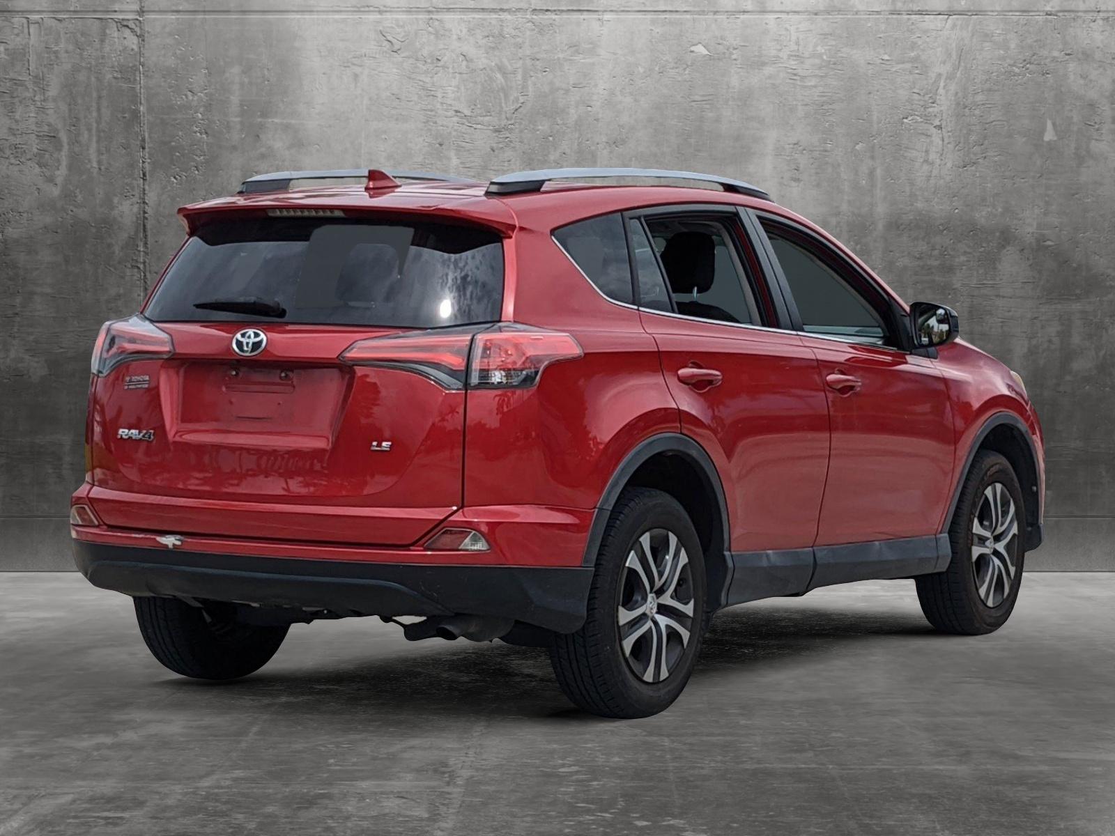 2017 Toyota RAV4 Vehicle Photo in Davie, FL 33331