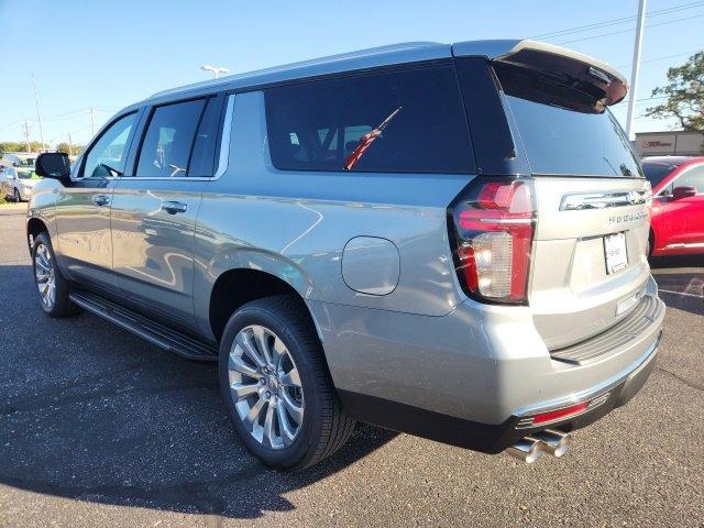 2024 Chevrolet Suburban Vehicle Photo in SAUK CITY, WI 53583-1301