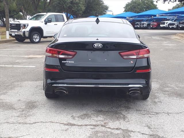 2019 Kia Optima Vehicle Photo in DENTON, TX 76210-9321