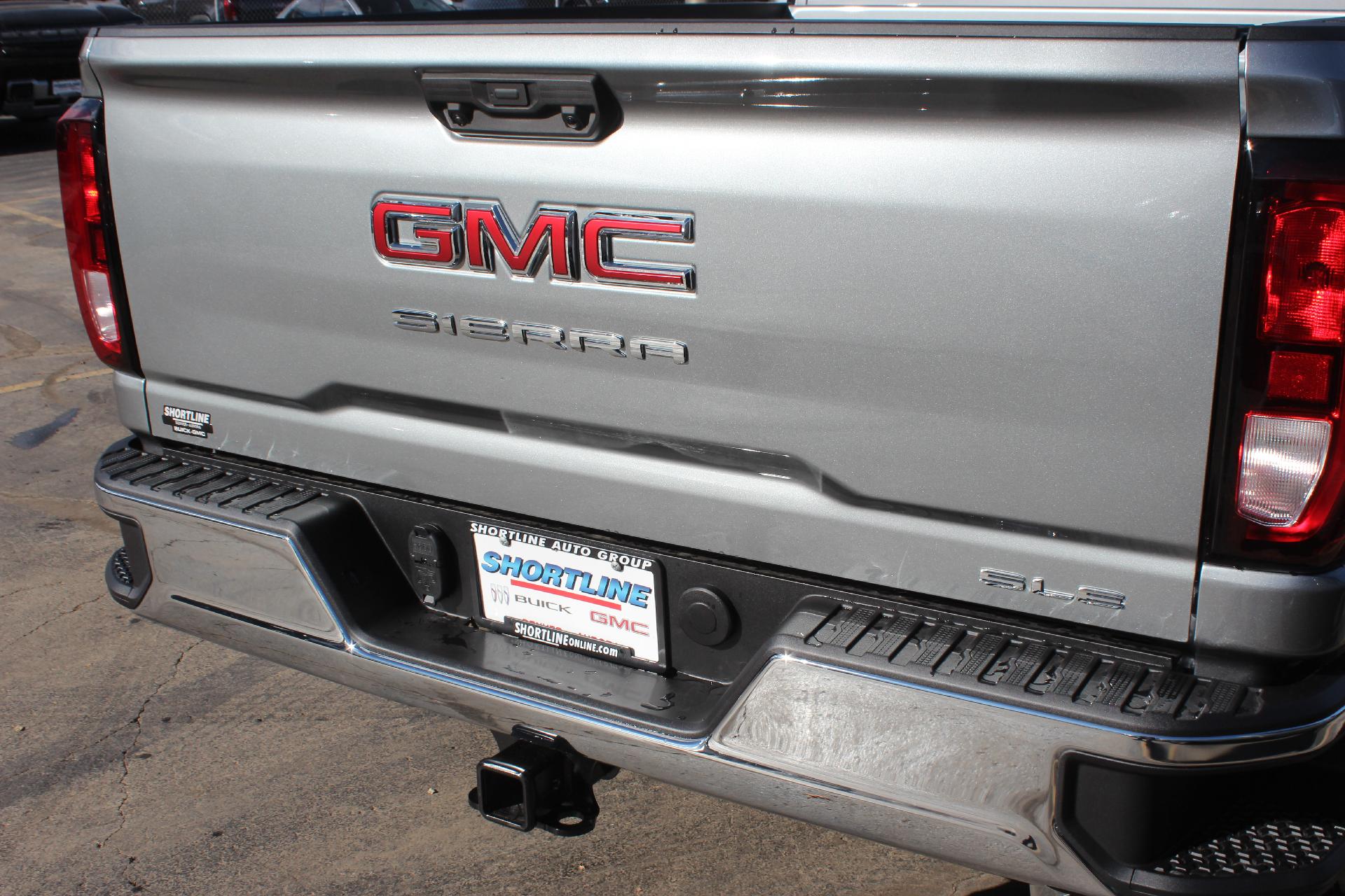 2025 GMC Sierra 2500 HD Vehicle Photo in AURORA, CO 80012-4011