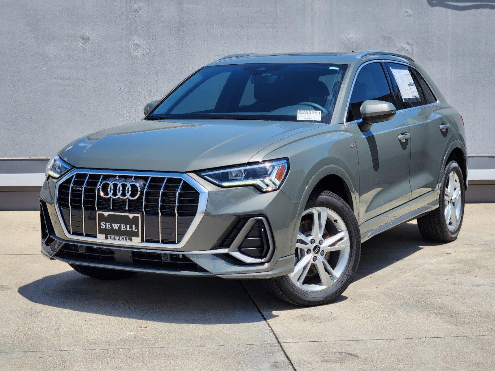 2024 Audi Q3 Vehicle Photo in SUGAR LAND, TX 77478