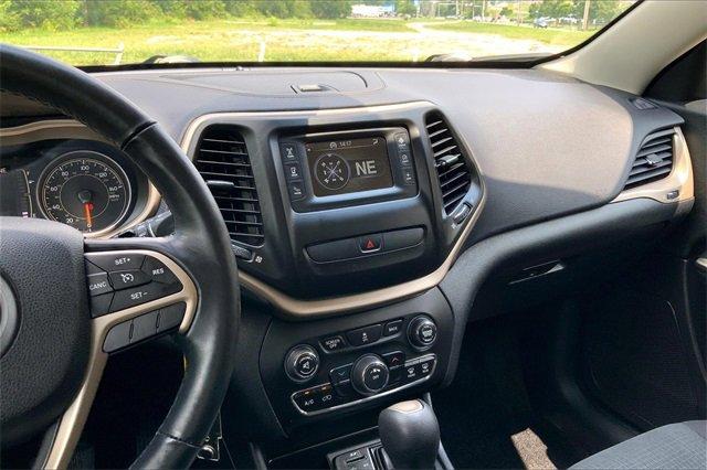 2017 Jeep Cherokee Vehicle Photo in KANSAS CITY, MO 64114-4502