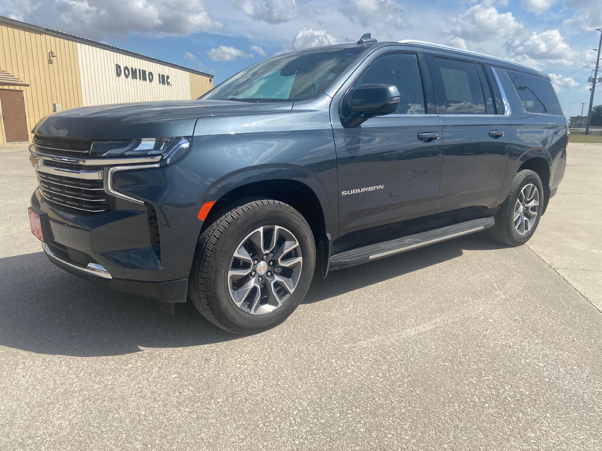 Used 2021 Chevrolet Suburban LT with VIN 1GNSKCKD6MR207621 for sale in Sac City, IA