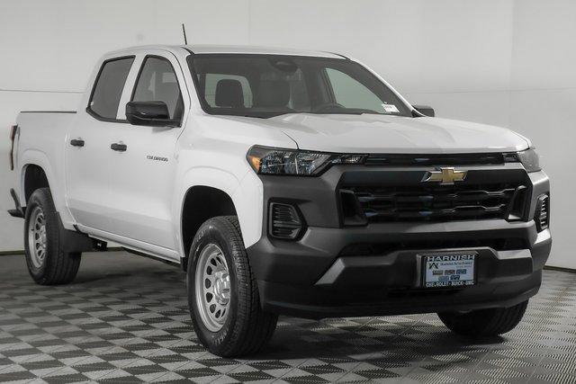 Select 2024 Chevrolet Colorado