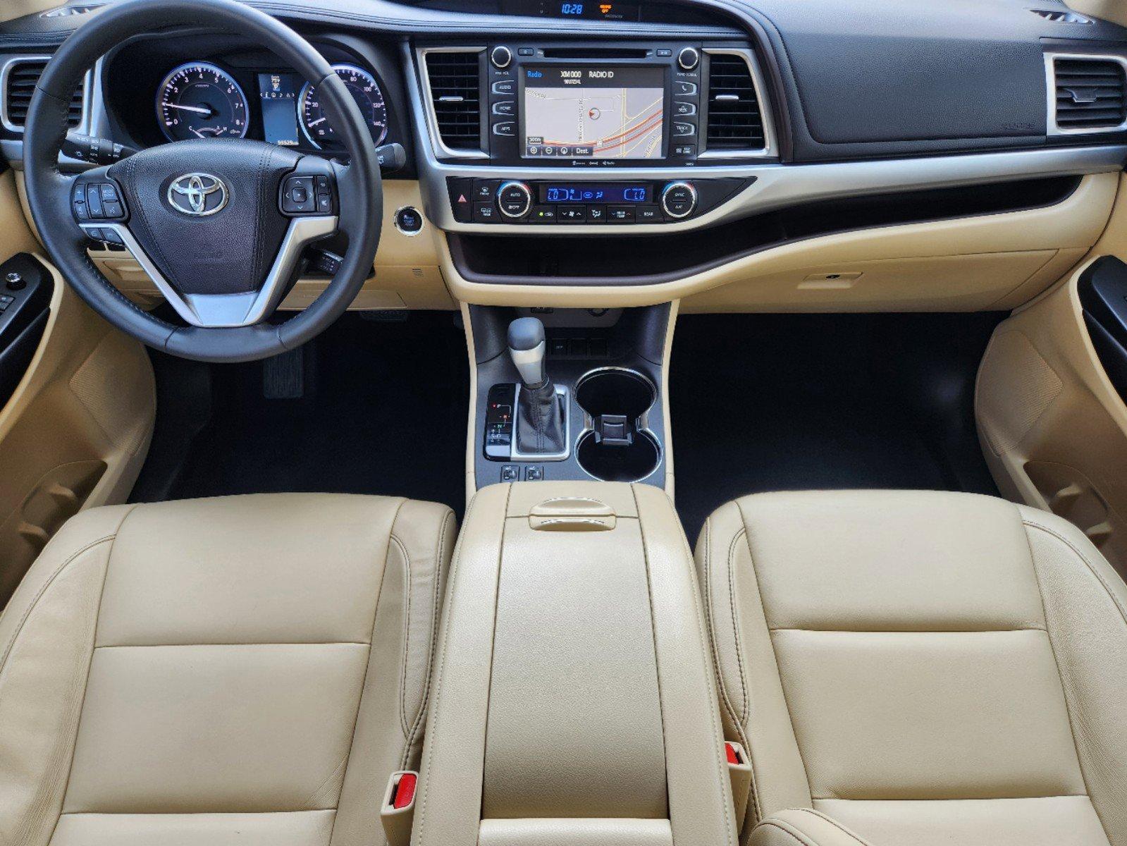 2016 Toyota Highlander Vehicle Photo in GRAPEVINE, TX 76051-8302