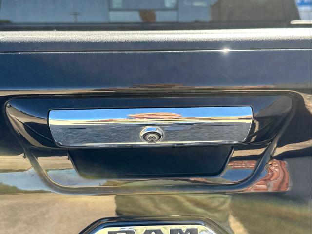 2019 Ram 1500 Vehicle Photo in DUNN, NC 28334-8900