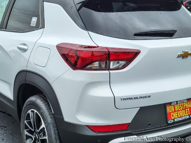 2025 Chevrolet Trailblazer Vehicle Photo in AURORA, IL 60503-9326