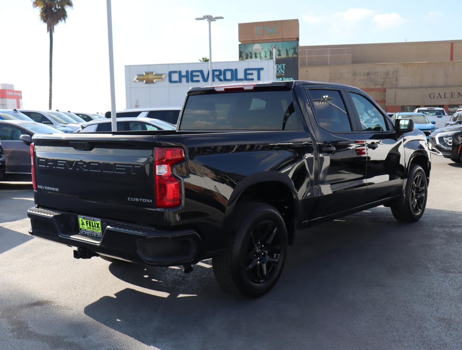 2025 Chevrolet Silverado 1500 Vehicle Photo in LOS ANGELES, CA 90007-3794