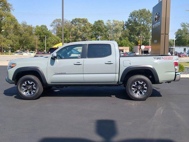 2023 Toyota Tacoma 4WD Vehicle Photo in Highland, IN 46322-2506