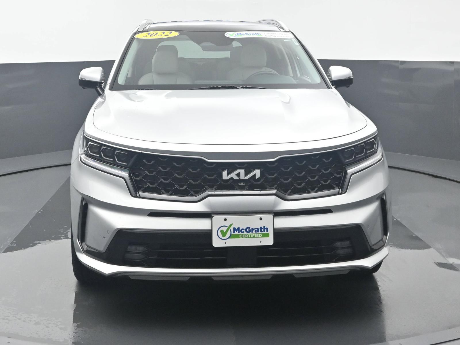 2022 Kia Sorento Plug-In Hybrid Vehicle Photo in Cedar Rapids, IA 52402