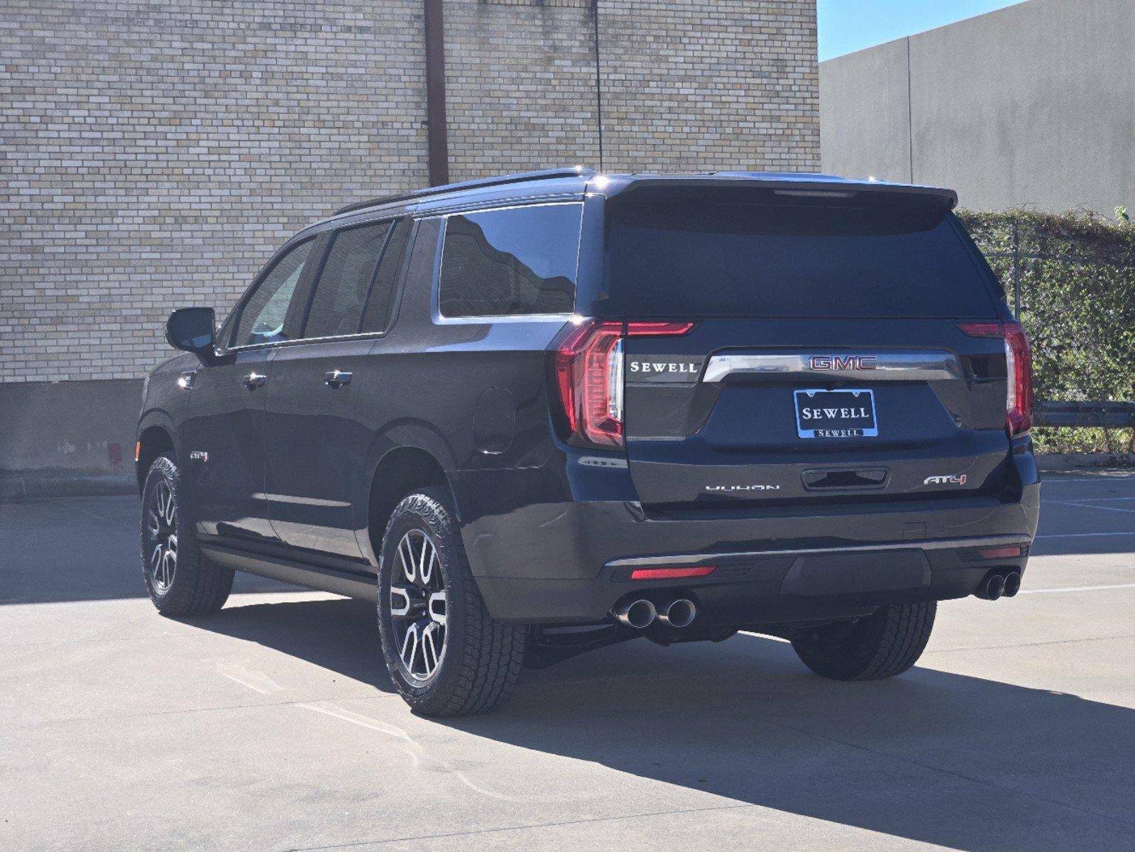 2024 GMC Yukon XL Vehicle Photo in DALLAS, TX 75209-3016