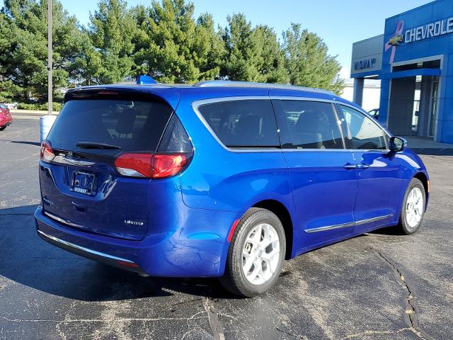 Used 2020 Chrysler Pacifica Limited with VIN 2C4RC1GG1LR284448 for sale in Plainwell, MI