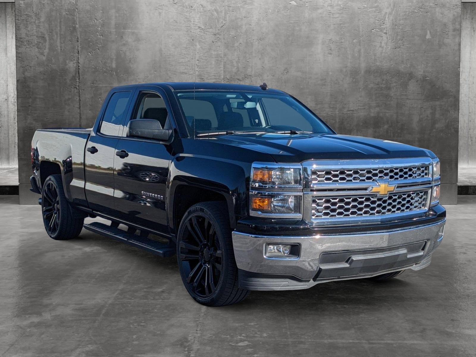 2014 Chevrolet Silverado 1500 Vehicle Photo in VALENCIA, CA 91355-1705