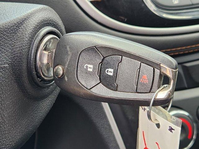 2020 Chevrolet Trax Vehicle Photo in SUGAR LAND, TX 77478-0000