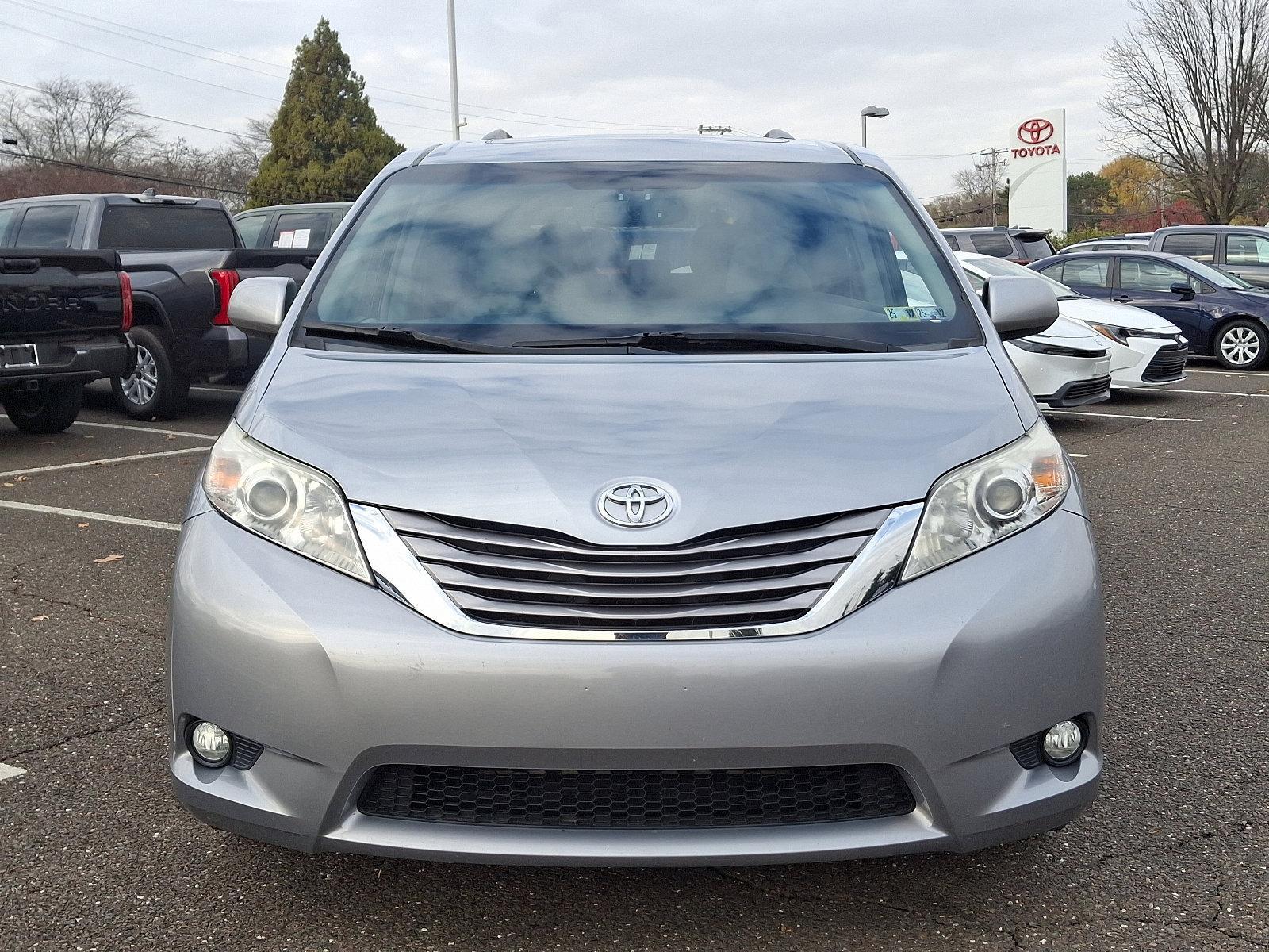 2017 Toyota Sienna Vehicle Photo in Trevose, PA 19053