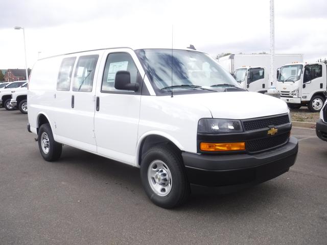 2024 Chevrolet Express Cargo 2500 Vehicle Photo in JASPER, GA 30143-8655